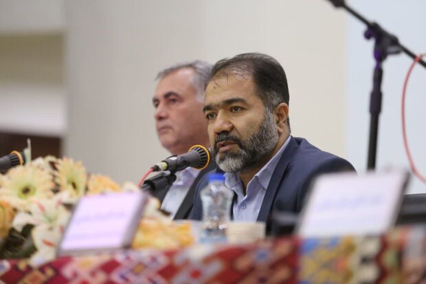 موضوع جوانی جمعیت در شبکه بانکی و به عنوان یک فرهنگ دنبال شود