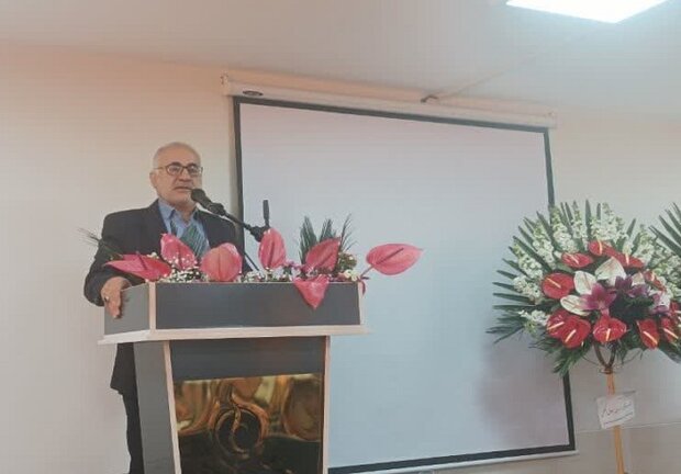حضور دانش آموزان در محافل مذهبی و مراکز علمی دائمی باشد