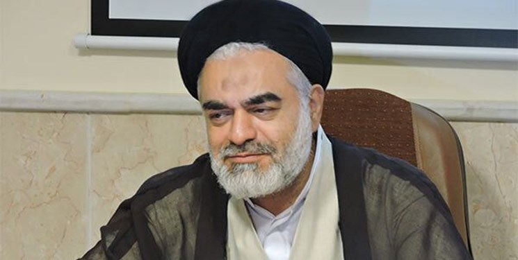 حجاب پرچم برافراشته‌ای است که دشمن قصد دارد آن را زمین بیندازد