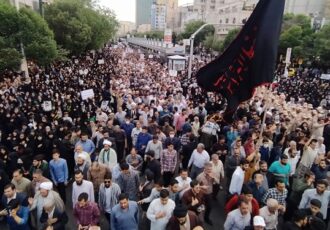 تشییع پدر شهیدان یاوری در شهرضا