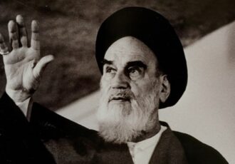 مکتب خمینی(ره) ایران را به کشوری مستقل و قوی تبدیل کرد