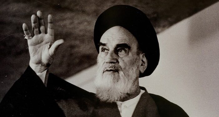 مکتب خمینی(ره) ایران را به کشوری مستقل و قوی تبدیل کرد