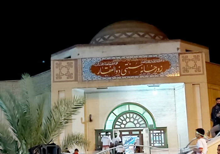 پهلوانان از گود این زورخانه به آسمان می‌روند