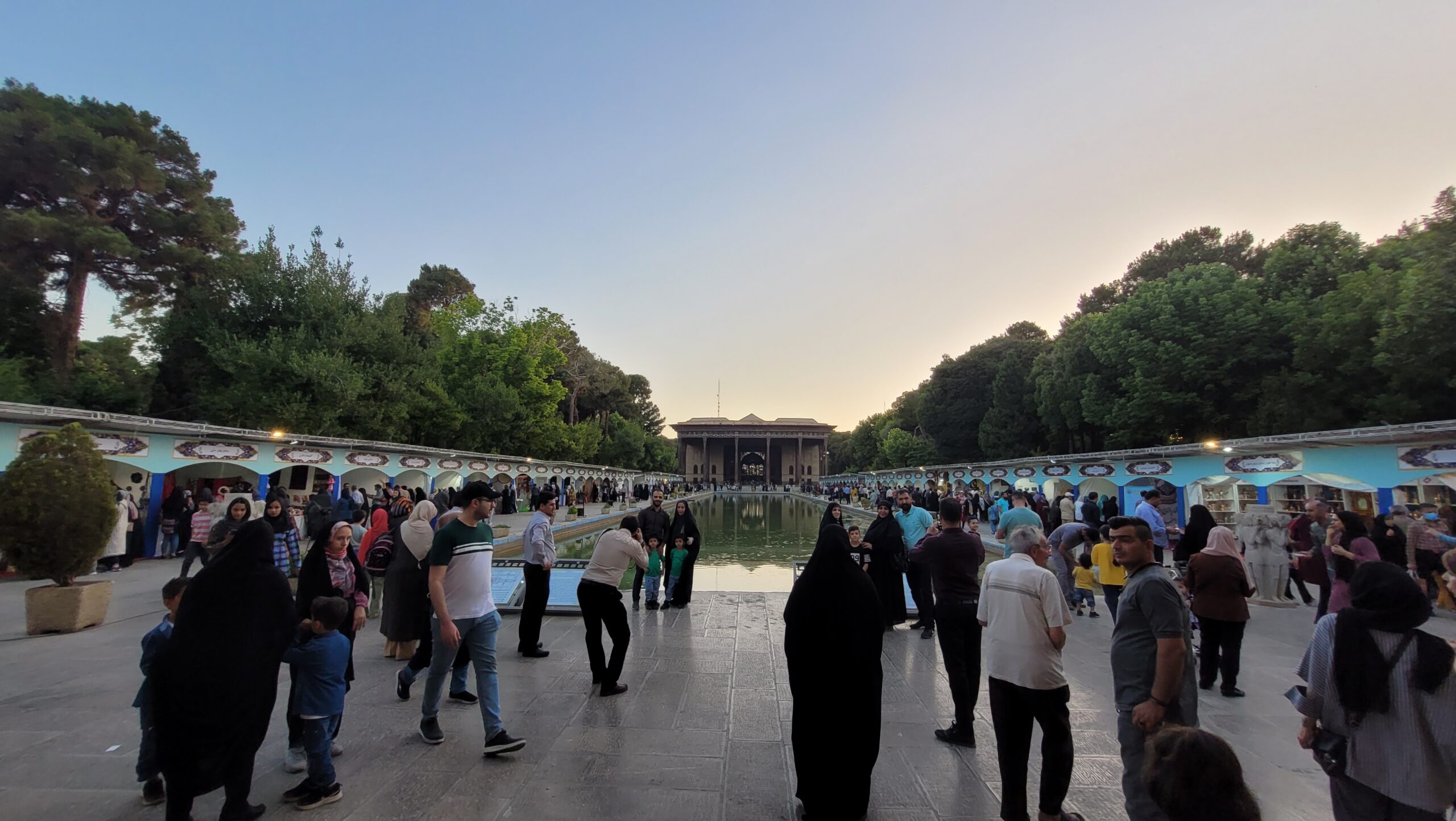برپایی نمایشگاه صنایع دستی در نصف‌جهان