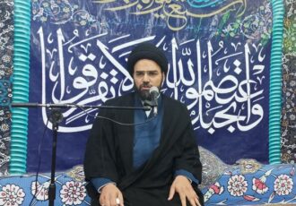 امام خمینی (ره) در مسیر حق حرکت می‌کرد