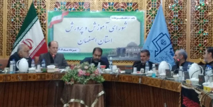 آموزش‌ های غیردولتی نباید تقویت شوند